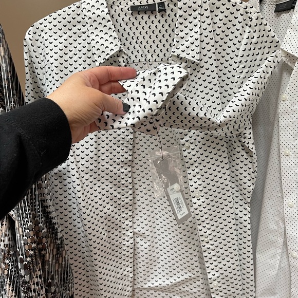 Womens Size Large Lot - Picture 3 of 9